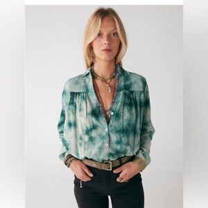 Maison Hotel Otis Blouse in Milky Way Verdoso, Size Medium, Tie-Dye Button-Up